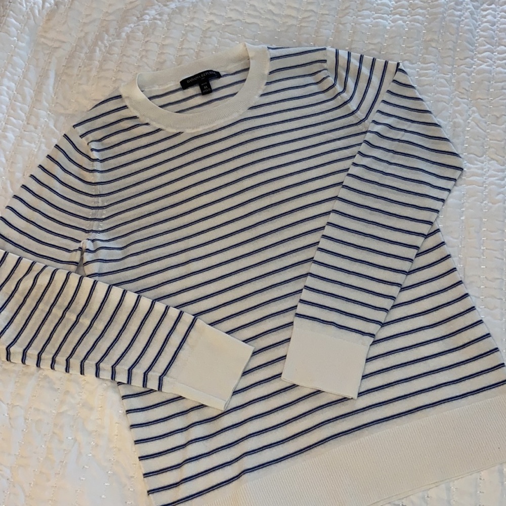 Banana Republic White and Navy Striped Sweater